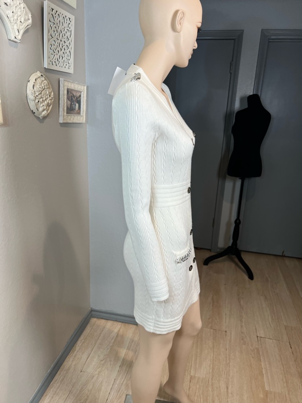 Balmain INSPIRED White Ribbed Knit Cardigan Dress with Chain-Trim Detail - Picture 9 of 15